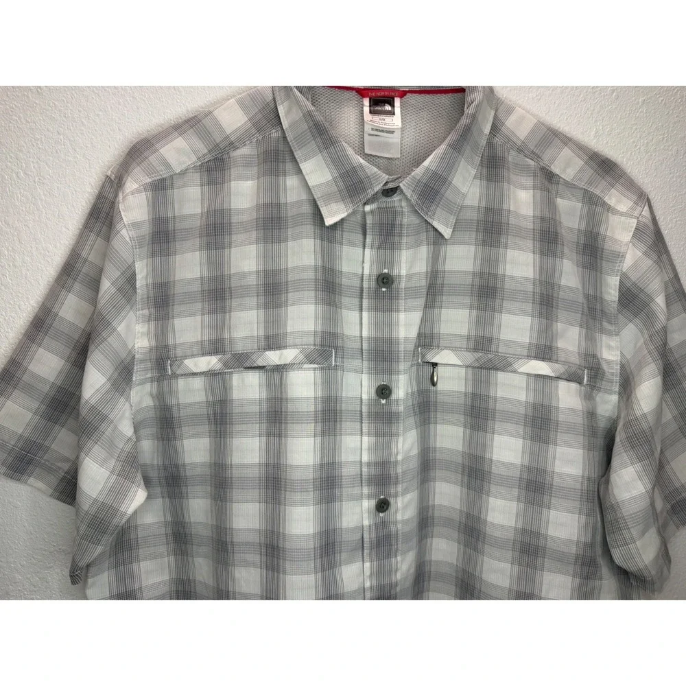 The North Face Shirt Mens Large Grey Plaid Short Sleeve Excellent Hiking Utility